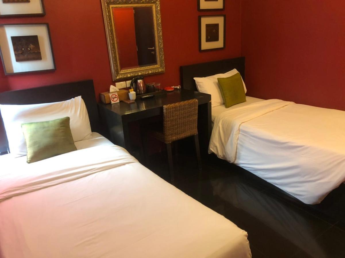 Lilu Chiang Mai Hotell Exteriör bild